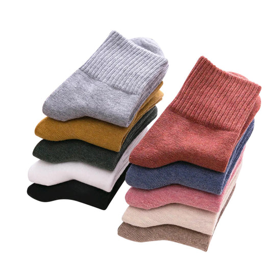 31 Pairs of Woman's Cotton Socks Available in Multiple Colors - New Socks Daily